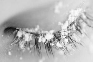 Шокирующая смерть в США: отец засунул дочь в морозильную камеру, чтобы "охладить"