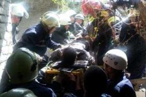 В Киеве обвалилось здание, 16-летний юноша оказался под завалами