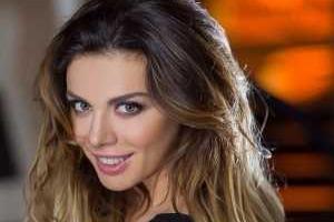 Анна Седокова покорила поклонников фото в купальнике