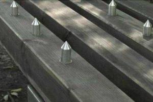 В Симферополе появились платные скамейки с шипами, - блогер