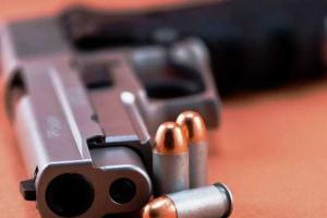 Аваков вооружил депутатов огнестрельным оружием