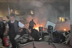 В аэропорту Турции прогремело два взрыва: много погибших и раненых