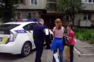 В Киеве мать выбросила своего новорожденного ребенка в мусоропровод, как мусор: мальчик умер