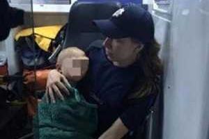 В Харькове пьяные родители забыли в подвале годовалого сына