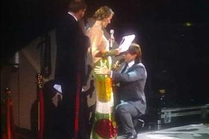 Андрей Малахов упал на колени перед Ксенией Собчак 