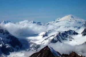 При восхождении на Эльбрус погиб украинец