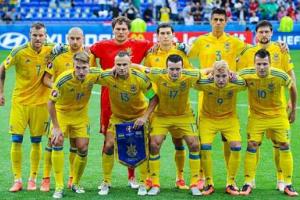Сборная Украины должна выйти на поле с траурными повязками, – Бутусов