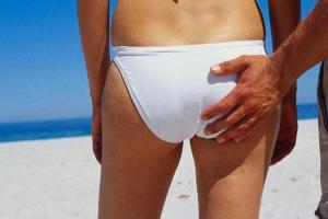 Изнасилованную туристку арестовали за "секс вне брака"