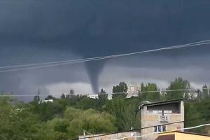Жители Феодосии сняли на видео смерч