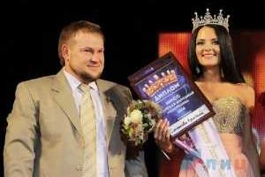 В "ЛНР" выбрали свою королеву красоты: пользователей соцсетей возмутил конкурс пионерок