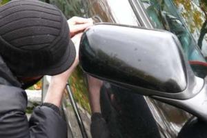 В Киеве ночью поймали вора, который обокрал авто 