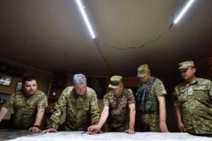 Президент Украины попал под вражеский обстрел на Донбассе