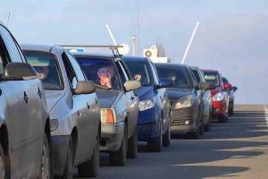Зорян Шкиряк: Боевики на КПВВ в "серой зоне" специально создают большие очереди