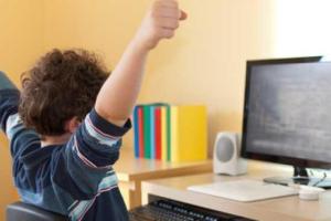 1200 школьников из Донбасса получают образование дистанционно