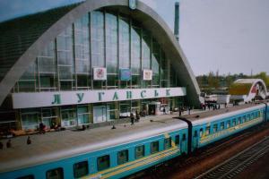 В Луганске сгорел единственный пассажирский поезд
