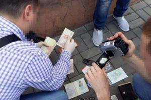 В Запорожье СБУ задержала полицейского на "крышевании" воров
