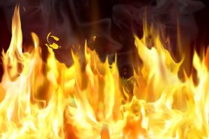 В селе на Донетчине в результате обстрела сгорел дом