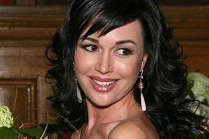 Актриса Анастасия Заворотнюк рассказала все подробности семейной жизни