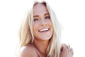 Глюкоза выставила грудь на всеобщее обозрение