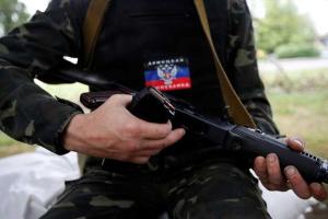 В Горловке боевики активно агитируют вступать в армию "ДНР"