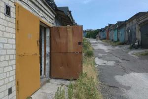 В одном из гаражей Бердянска обнаружен склад боеприпасов