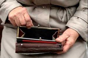 В "ЛНР" у пенсионеров мошенники отбирают все сбережения, "милиция" не справляется