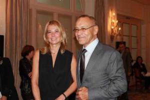 Юлия Высоцкая и Андрей Кончаловский продемонстрировали семейную идиллию 