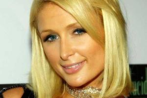 Пэрис Хилтон решила испытать себя в качестве диджея