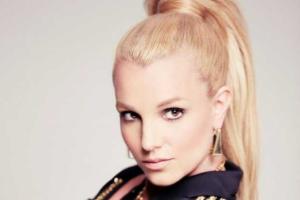 Бритни Спирс закрутила бурный роман со своим охранником