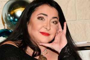 Лолита избавилась от волос, выбросив их с балкона