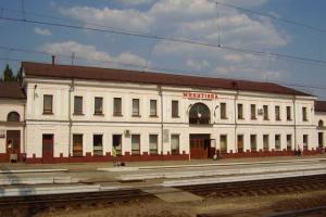 В Горловке в результате обстрелов серьезно повреждена ж/д станция "Никитовка"