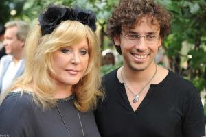 Сын Аллы Пугачевой и Максима Галкина начал курить