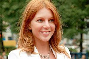 Наталья Подольская показала публике беременный живот