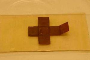 Ученые создали умный материал, который способен менять форму