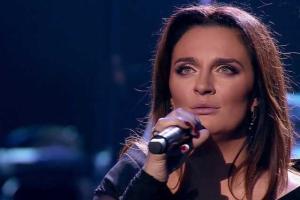 Елена Ваенга показала свою обнаженную фигуру