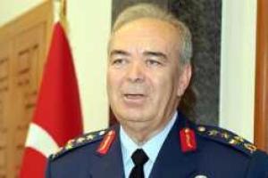 В Стамбуле мятежники жестоко расстреляли гостей на свадьбе дочери генерала ВВС Шамвера