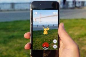 Сотни охотников за редким покемоном посреди ночи наводнили центр Нью-Йорка