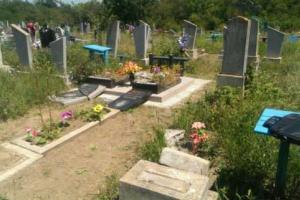 На одесском кладбище вандалы испортили более сотни памятников