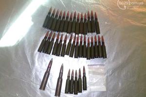 Мужчина собирался перевезти в собственном авто боеприпасы из Широкино