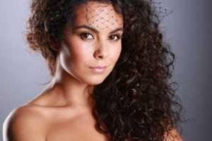 Настя Каменских провела свой день рождения в больнице после неудачного прыжка с парашютом