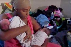 В США молодая девушка за два года родила три пары близнецов