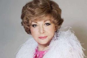 Эдита Пьеха откровенно рассказала о проблемах со здоровьем