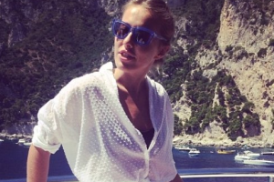 Фанаты сомневаются в беременности Собчак: живот ведущей неожиданно исчез