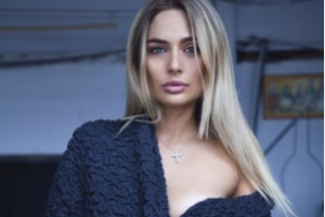 Актрису Наталью Рудову застукали за страстными поцелуями с солистом «Иванушек»