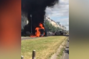 В Берлине взорвался грузовик: видео мощного пожара опубликовано в сети