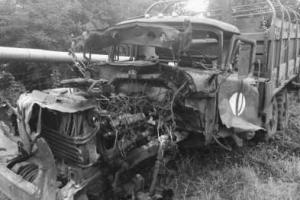 В районе Авдеевки автомобиль бойцов ВСУ подорвался на мине