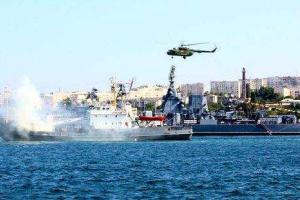 В Крыму оккупантам неймется: в Севастополе идут учения боевых кораблей, летает авиация, - журналист
