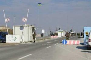 На КПВВ "Новотроицкое" правоохранители задержали работника прокуратуры с паспортом боевика "ДНР"