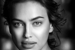 Ирина Шейк снялась в откровенной фотосессии для мужского журнала