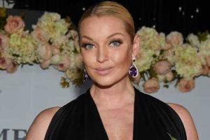 Анастасия Волочкова возмущена откровенными фотографиями "неизвестной" Ирины Шейк 